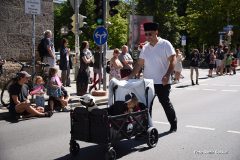 2022-07-02-50.-Jubilaeum-der-Olympischen-Spiele_Parade_Foto-Samir-Sakkal-483