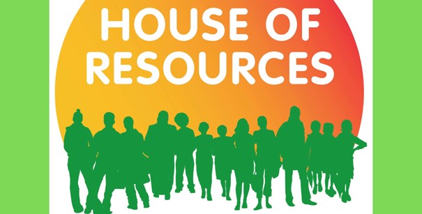 Das Bild zeigt das Logo des House of Resources München auf grünen Grund